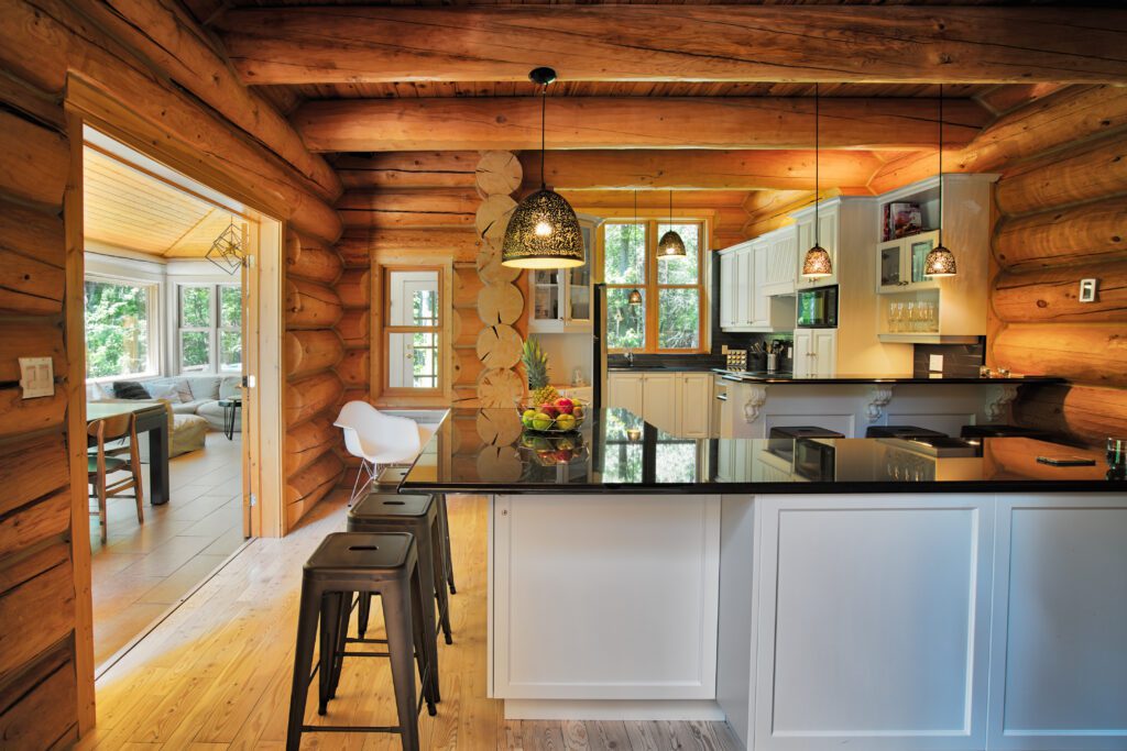 All-equipped kitchen at Chalet Silver Fox | Luxury chalets in Laurentains | Chalets Zenya